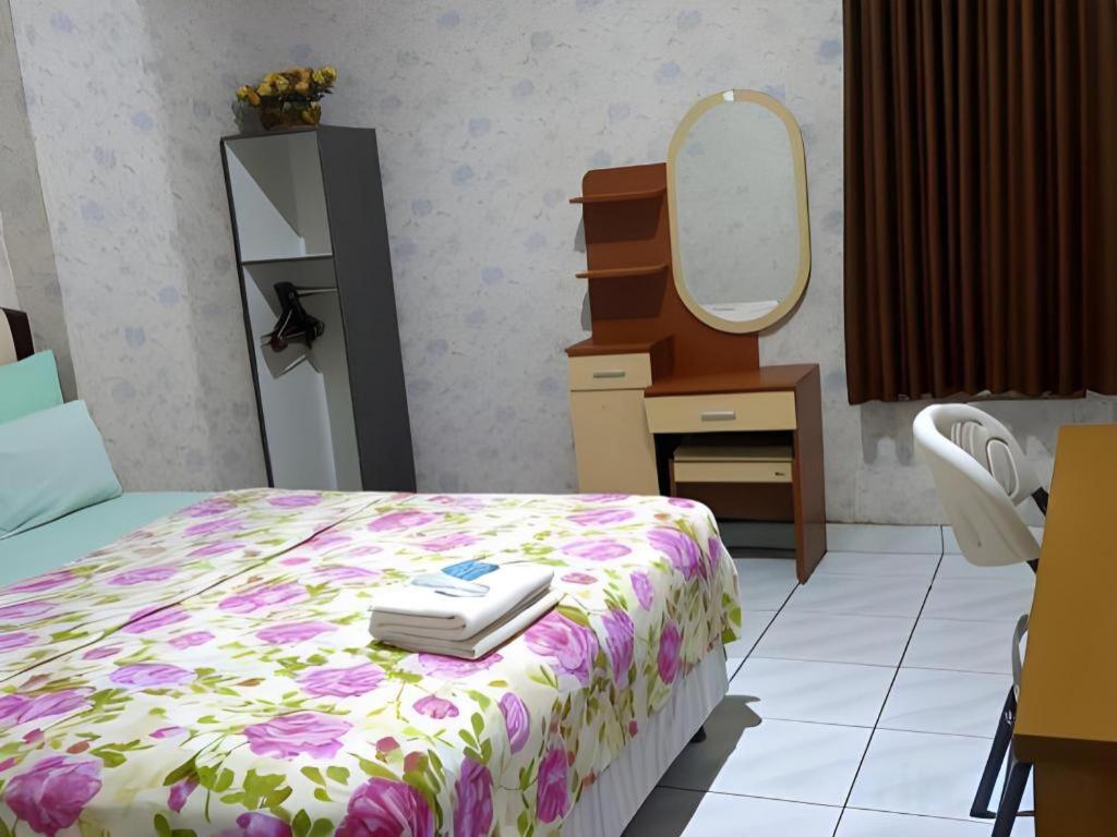 Nasional Hotel Gunungsitoli Kültér fotó