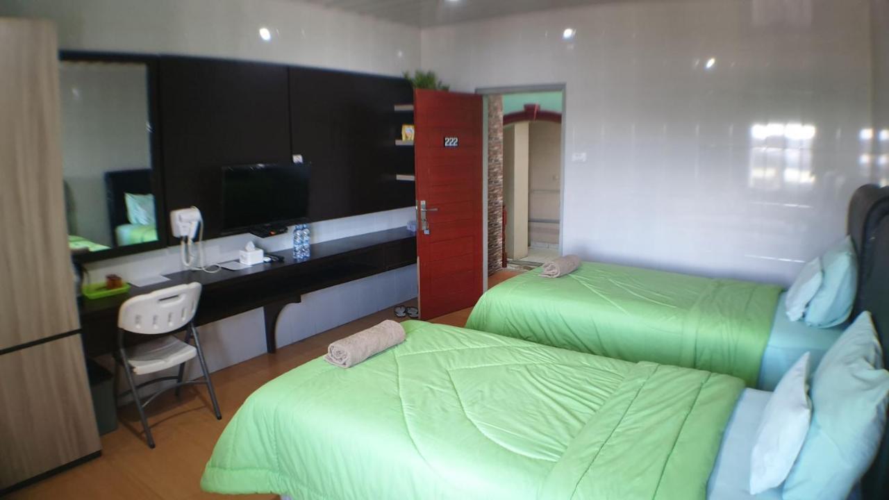 Nasional Hotel Gunungsitoli Kültér fotó
