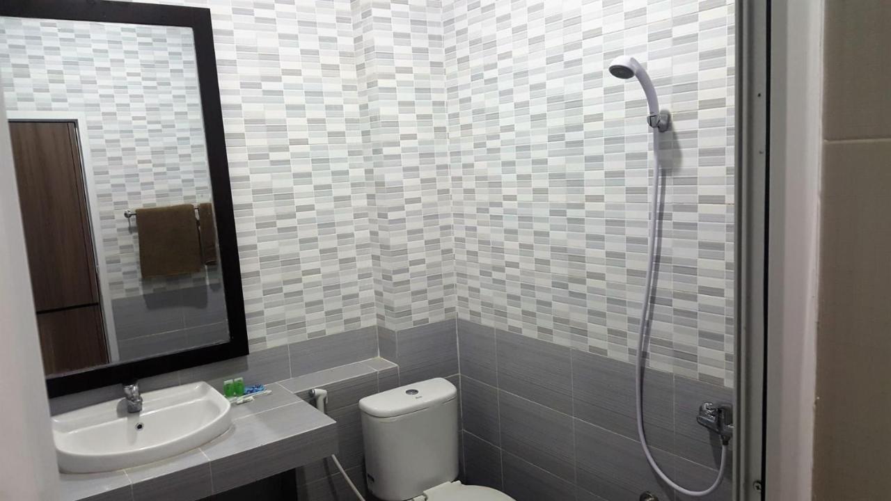 Nasional Hotel Gunungsitoli Kültér fotó